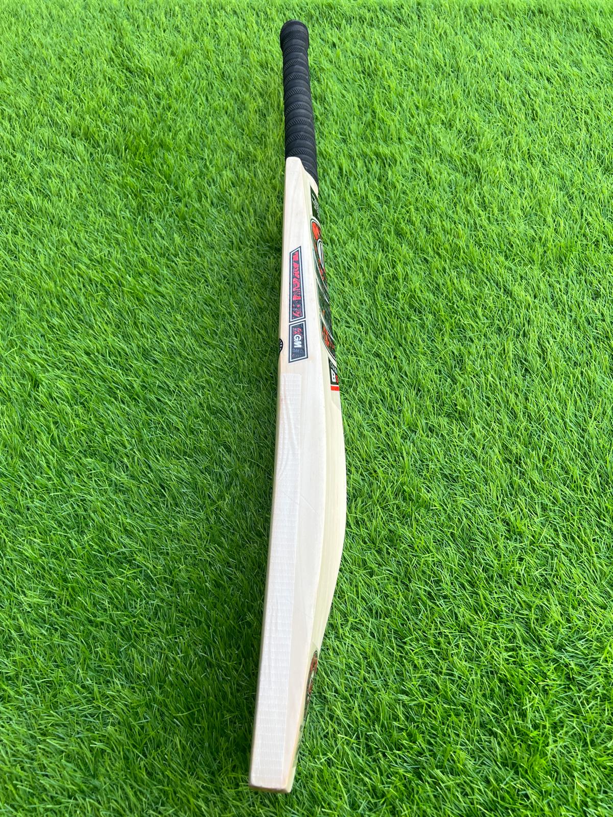 4187-GM English Willow Cricket Bat – Engineered for Excellence