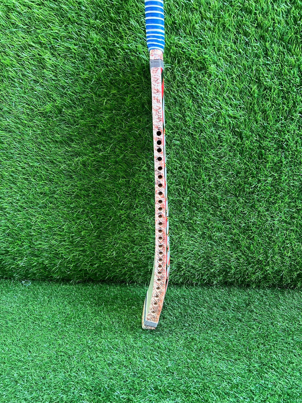 4063-German Tennis Bat – Precision and Power Combined