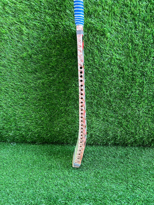 4063-German Tennis Bat – Precision and Power Combined