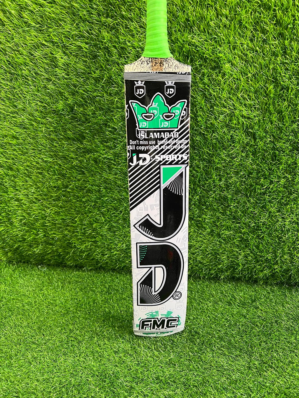 4067-JD Tennis Bat – All-Round Performance with Precision Control