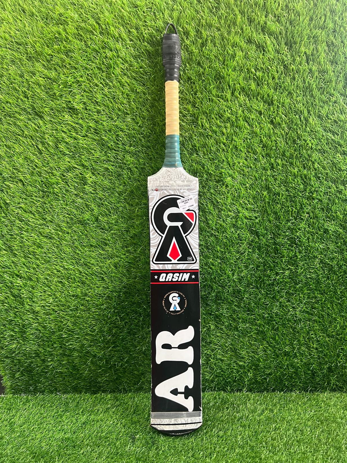 4009-GA QASIM Tennis Bat – Precision-Control for Consistent Performance