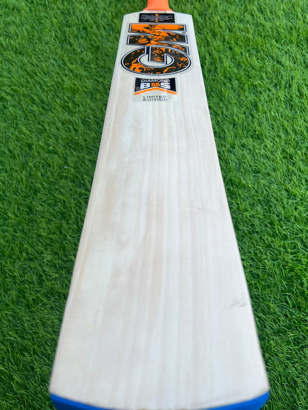 4239-GM Kashmiri Willow Cricket Bat | Durable Hardball Bat for Superior Power & Control