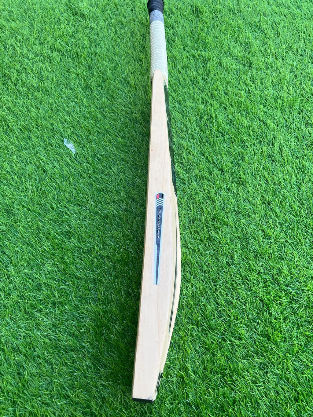 4159-SS Kashmiri Willow Cricket Bat | Durable Hardball Bat for Powerful Performance