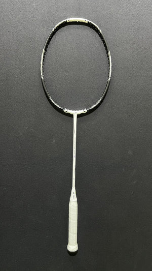 4492-Yonex Nanoflare 700 Pro Badminton Racket – Lightweight Speed Racket with Isometric Head, G5 Grip & Up to 30lbs Tension