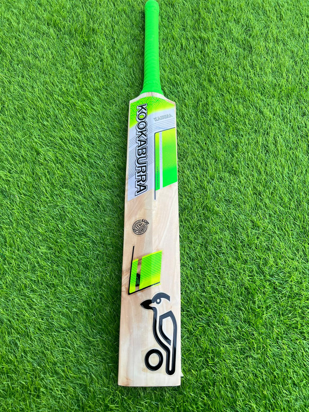 4186-Kookaburra English Willow Cricket Bat – Trusted Power & Precision