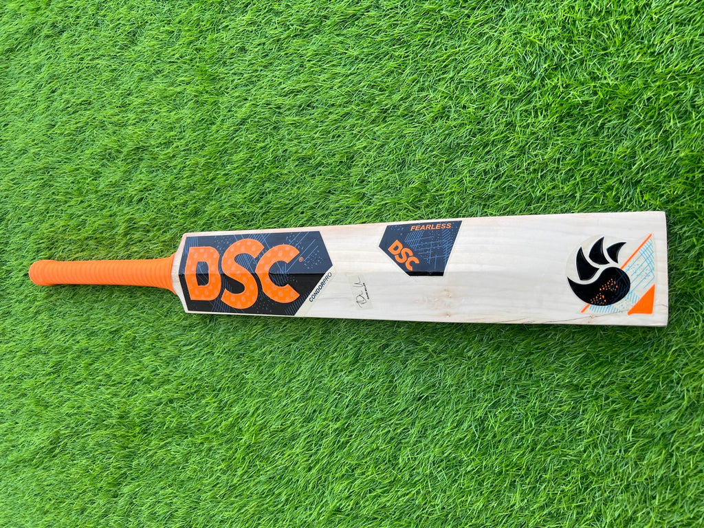 4188-DSC English Willow Cricket Bat – Power and Precision