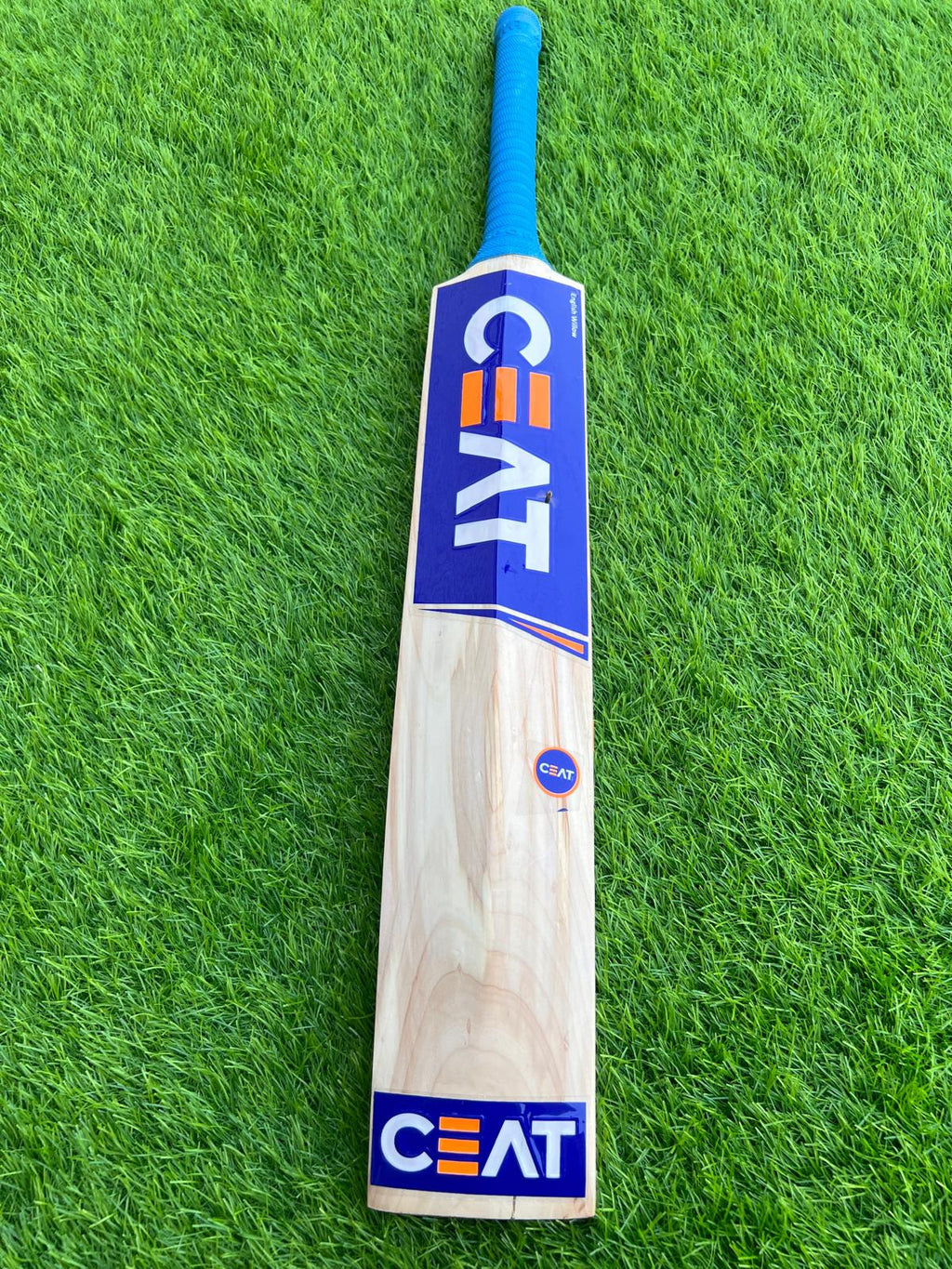 4185-CEAT English Willow Cricket Bat – Precision and Power