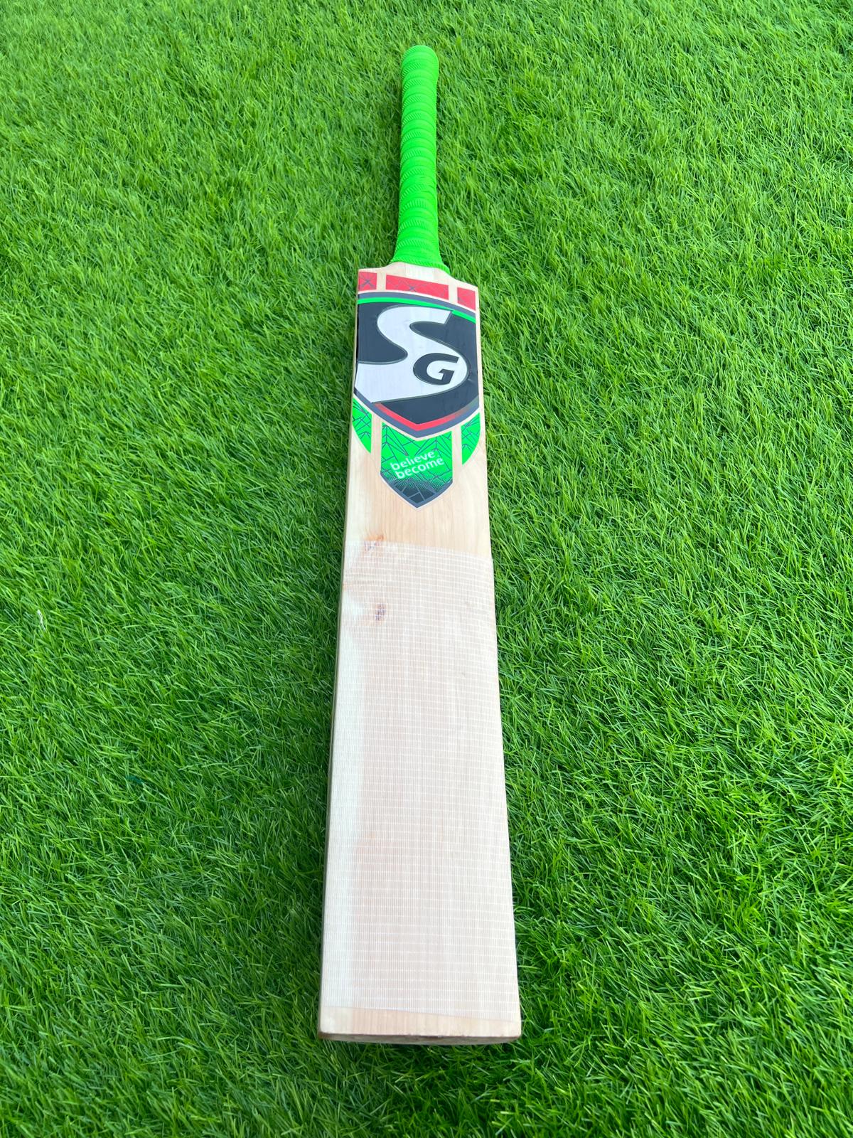 4195-SG English Willow Cricket Bat – Precision Meets Power
