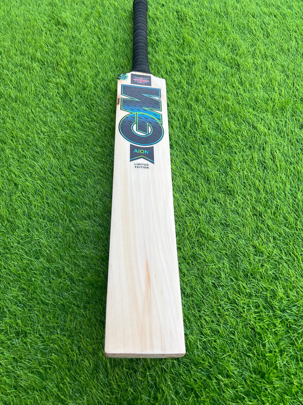 4177-GM English Willow Cricket Bat – Precision and Power Combined