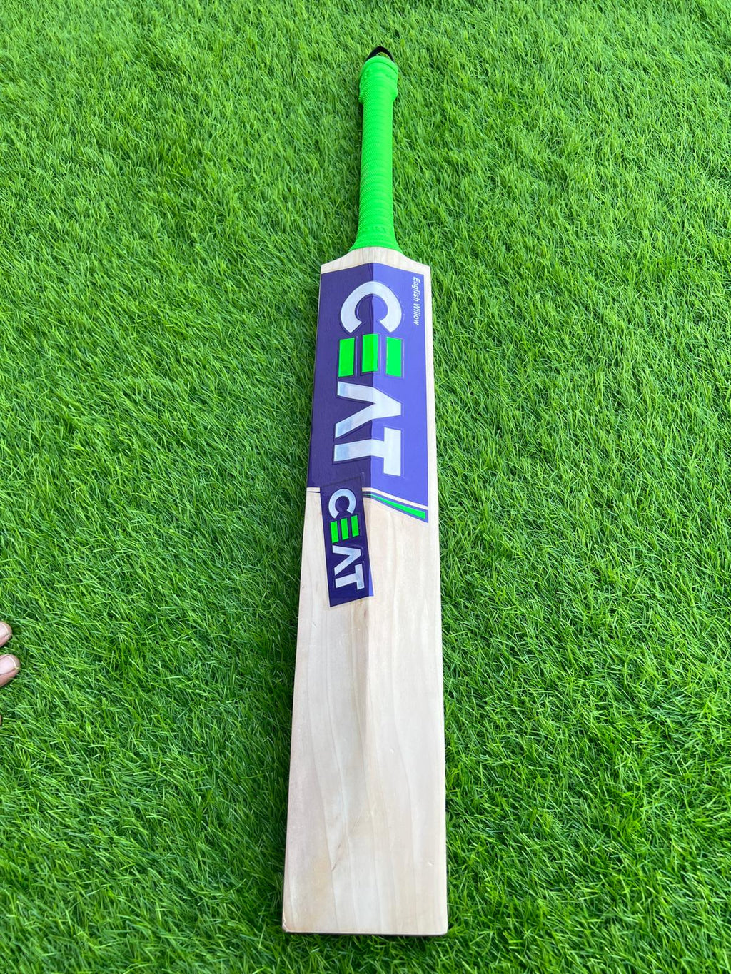 4236-CEAT English Willow Cricket Bat – Built for Impact