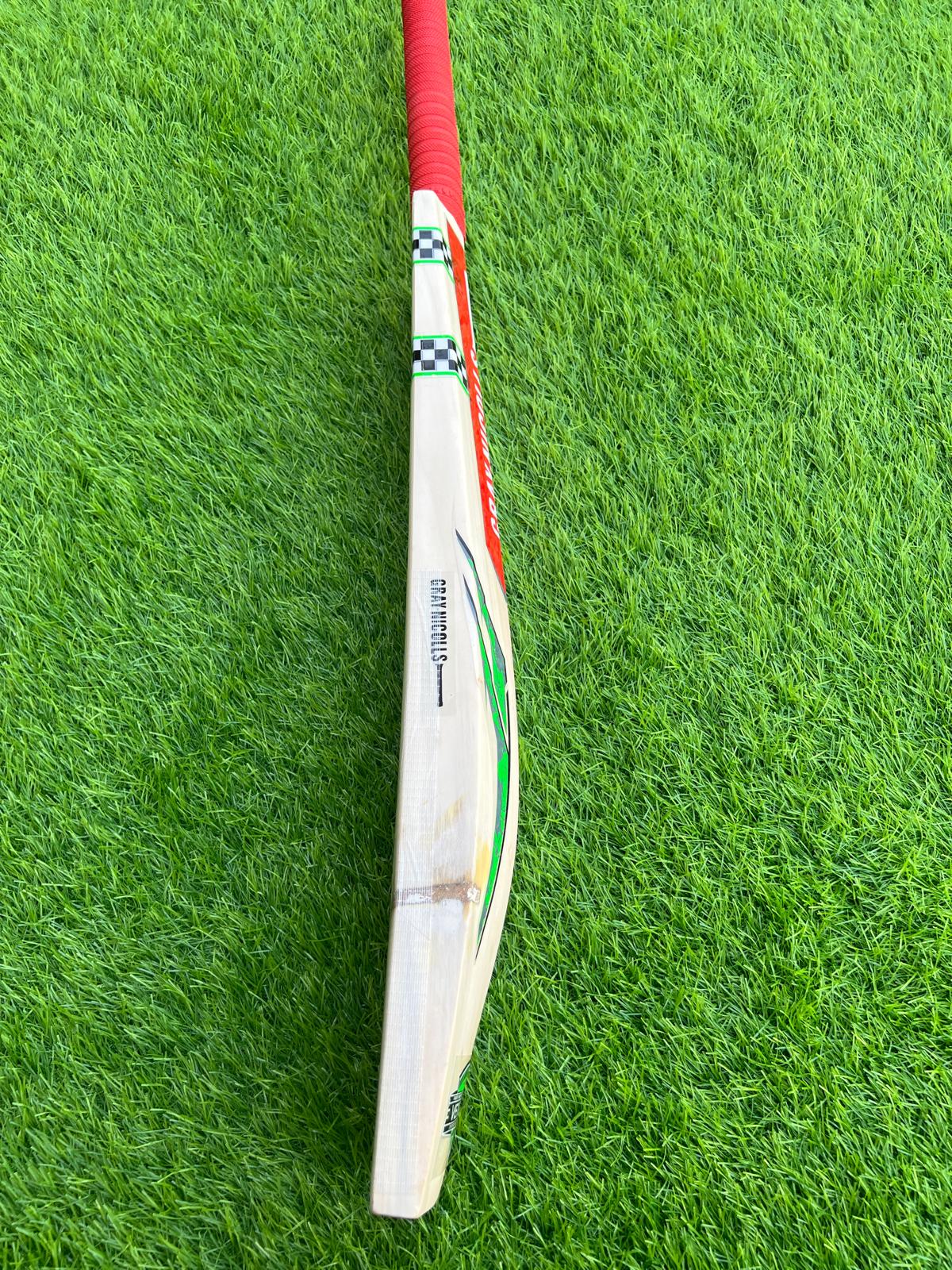 4247-SF Kashmiri Willow Cricket Bat – Reliable Power & Balance for Everyday Cricket
