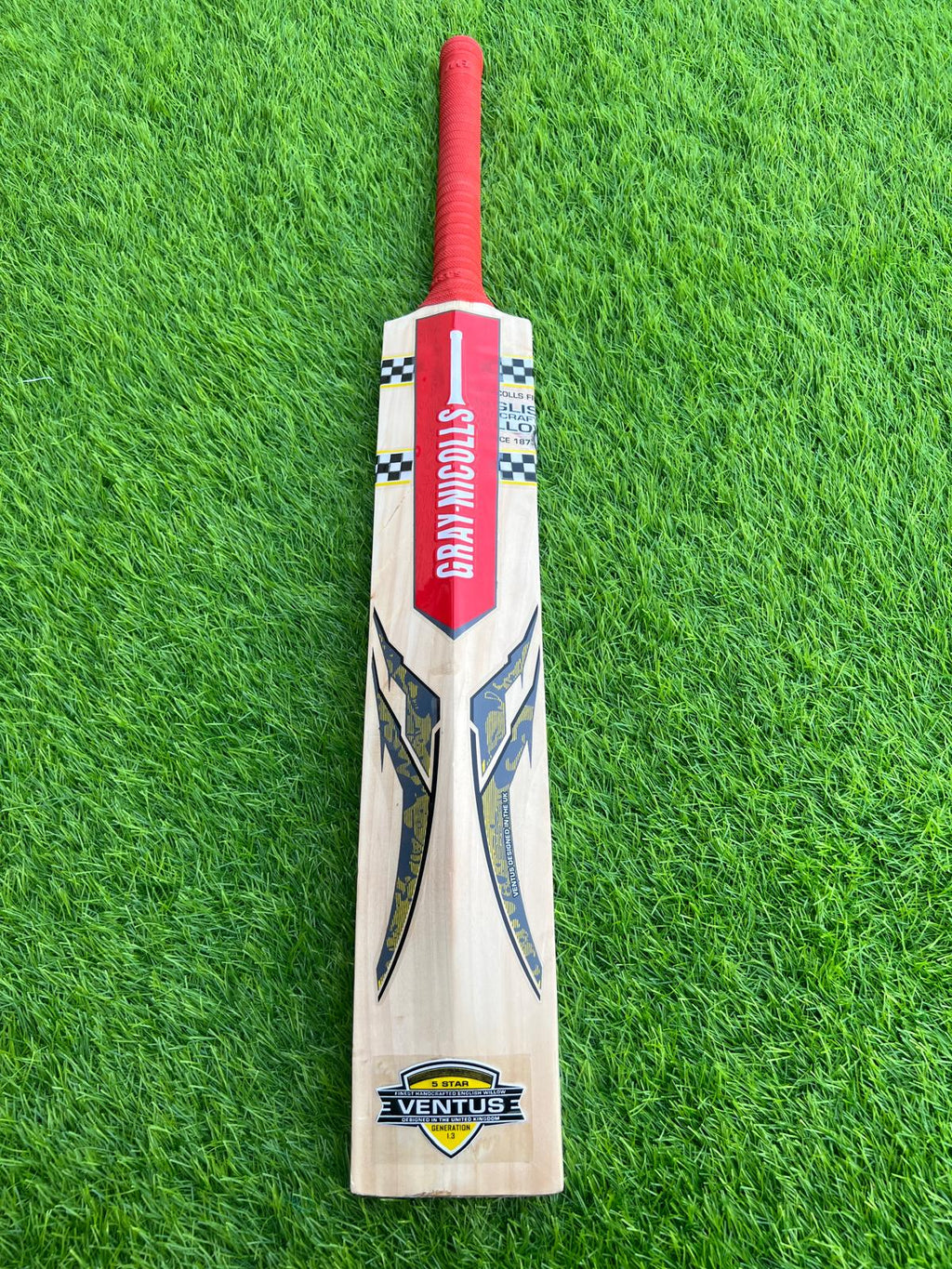 4237-Gray Nicolls English Willow Cricket Bat – Classic Design, Modern Power
