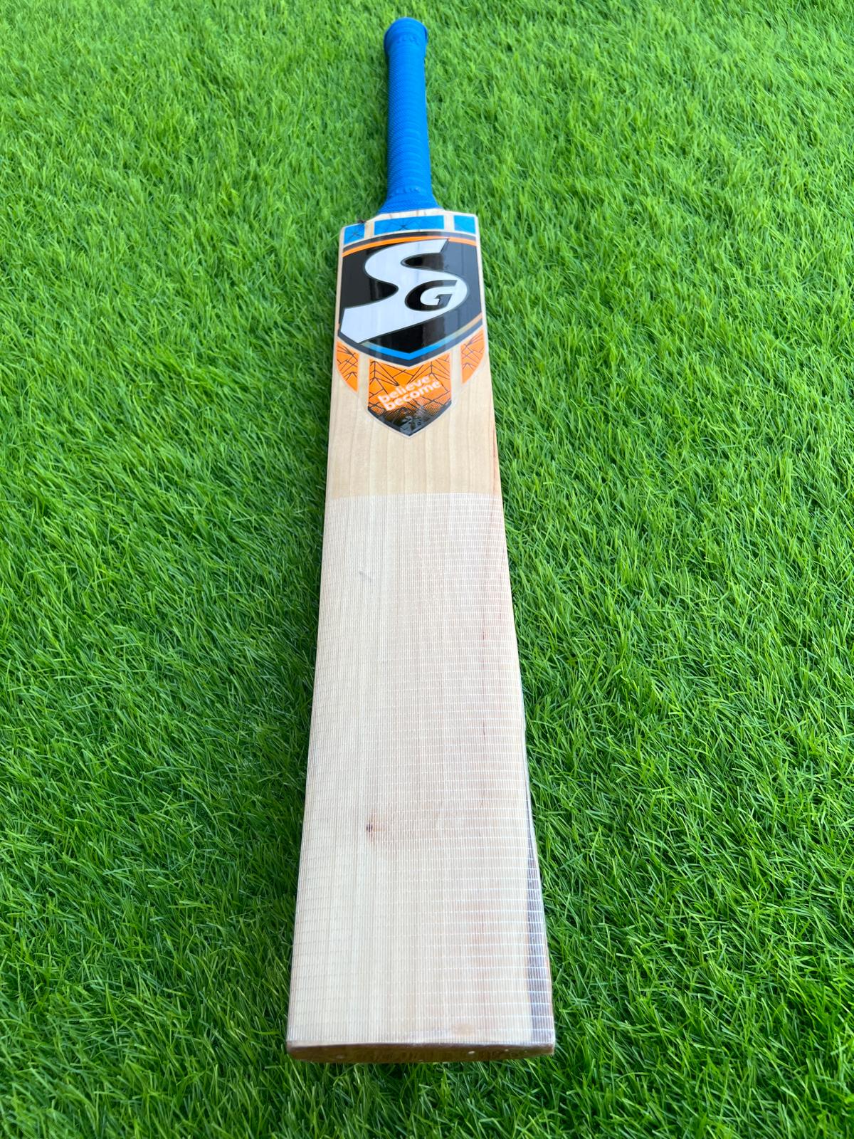 4195-SG English Willow Cricket Bat – Precision Meets Power