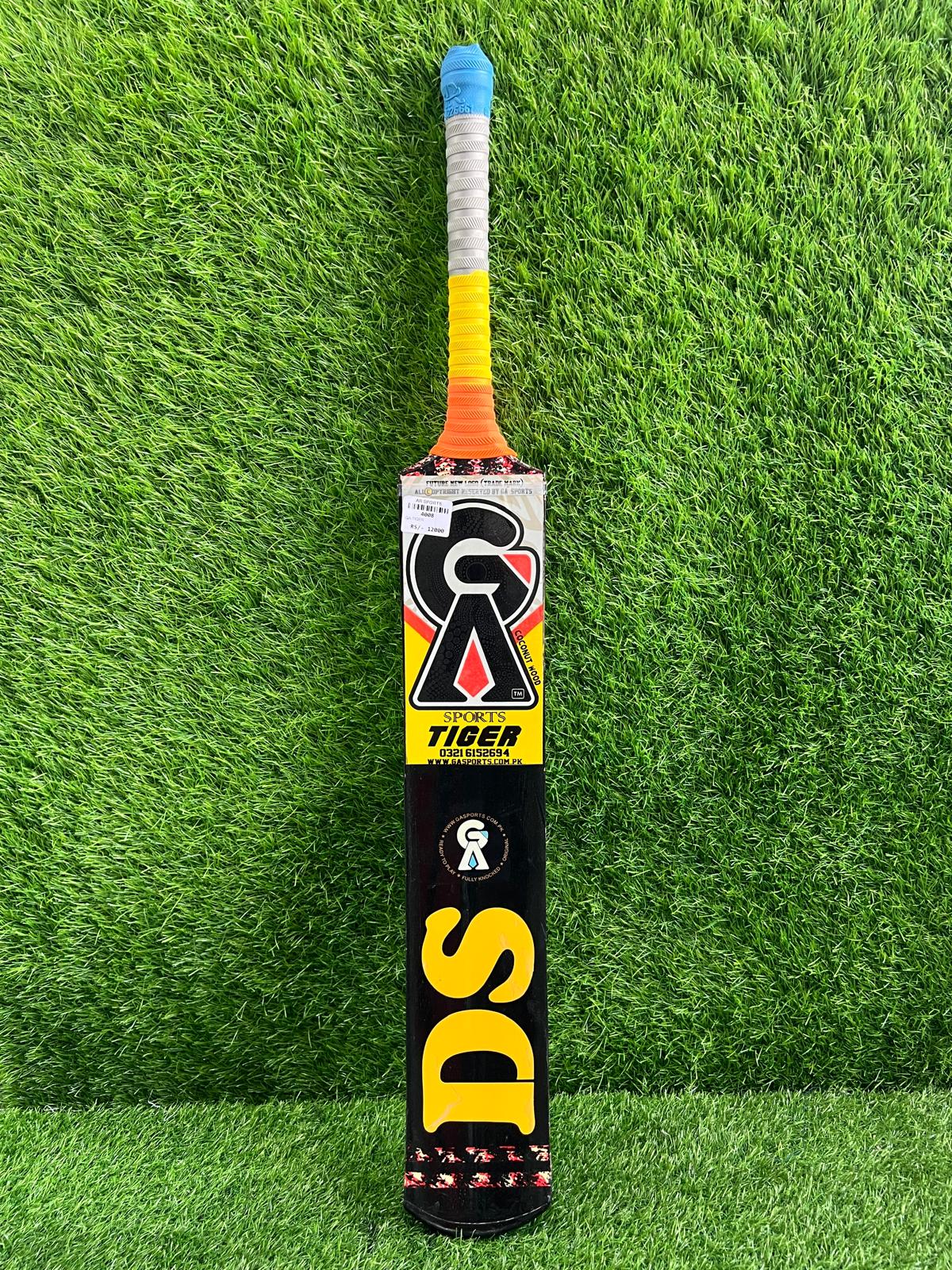 4008-GA TIGER Tennis Bat – Aggressive Power for Fierce Competitors