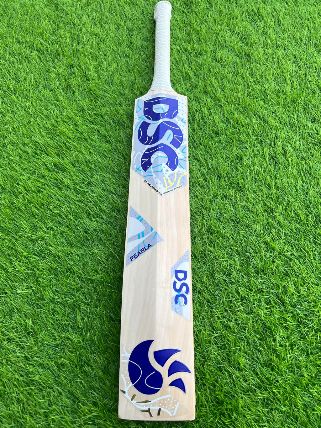 4173-DSC English Willow Cricket Bat – Superior Quality & Performance