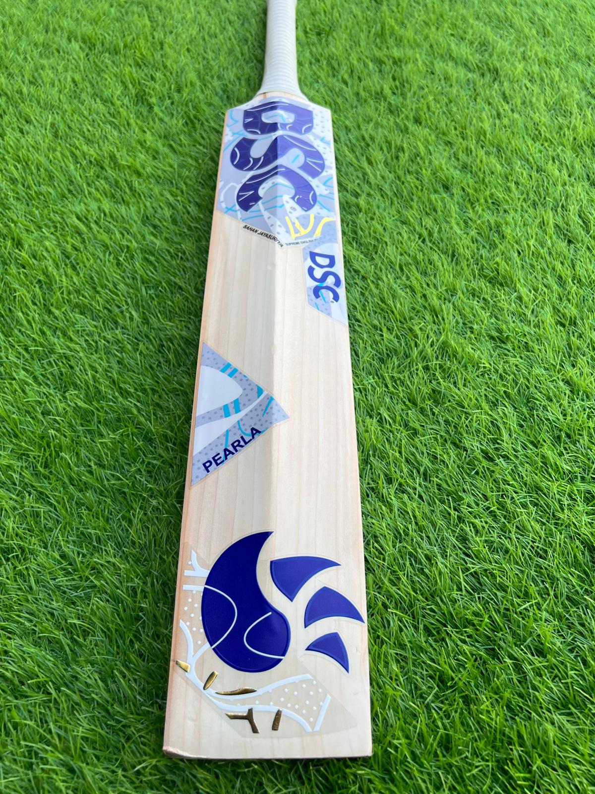 4180-DSC English Willow Cricket Bat – Built for Power & Precision