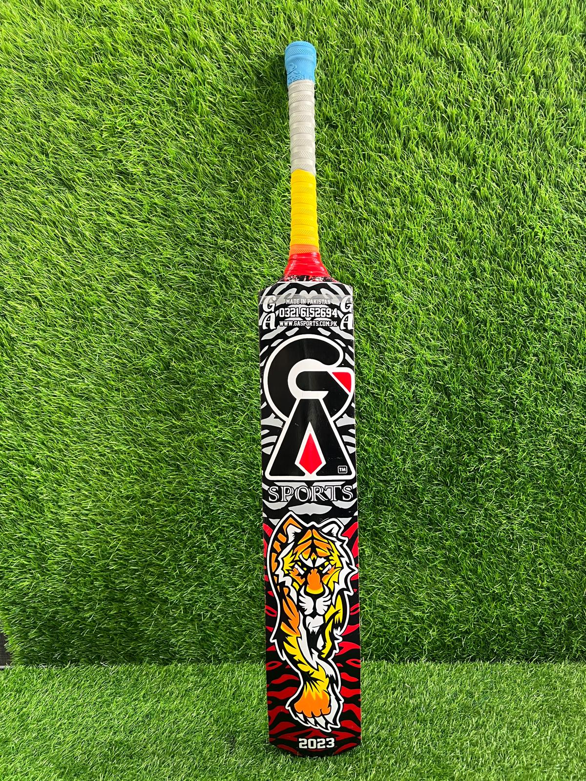 4008-GA TIGER Tennis Bat – Aggressive Power for Fierce Competitors