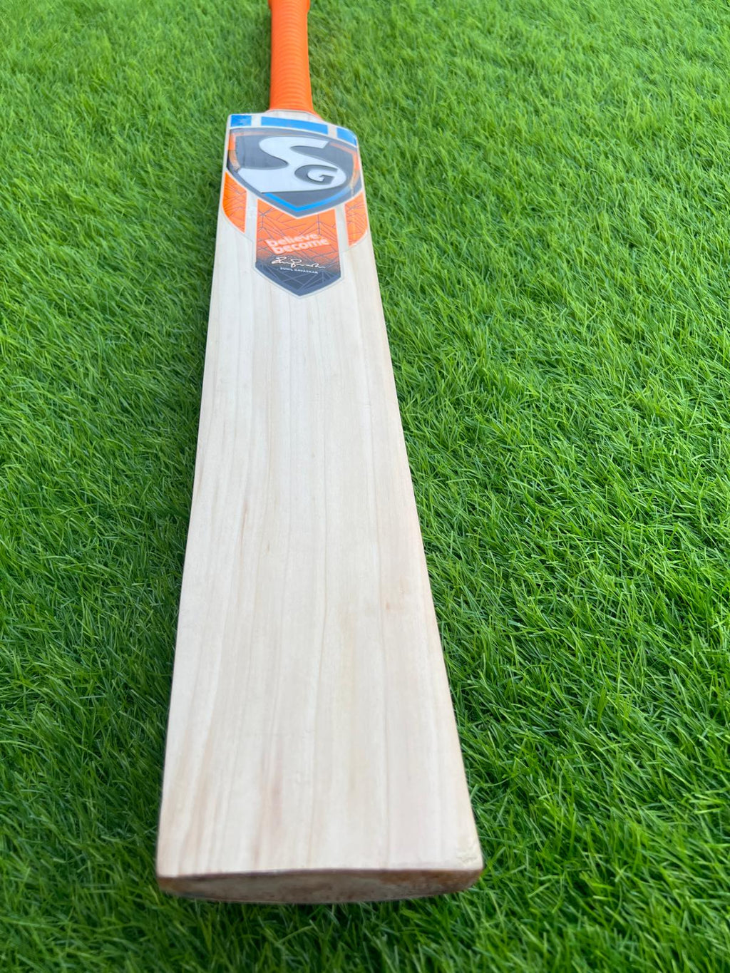 4189-SG English Willow Cricket Bat – Precision and Power Combined