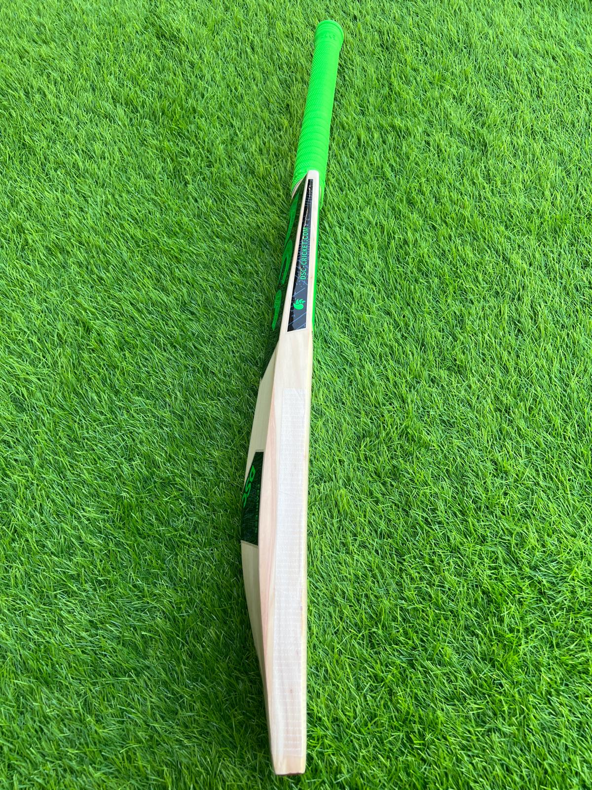 4188-DSC English Willow Cricket Bat – Power and Precision