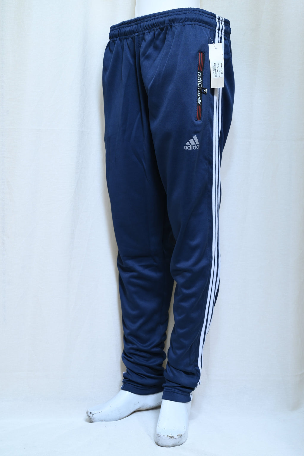 6021-Adidas Men’s Micro Fleece Trousers – Trendy Streetwear, Cozy Fit & Everyday Comfort