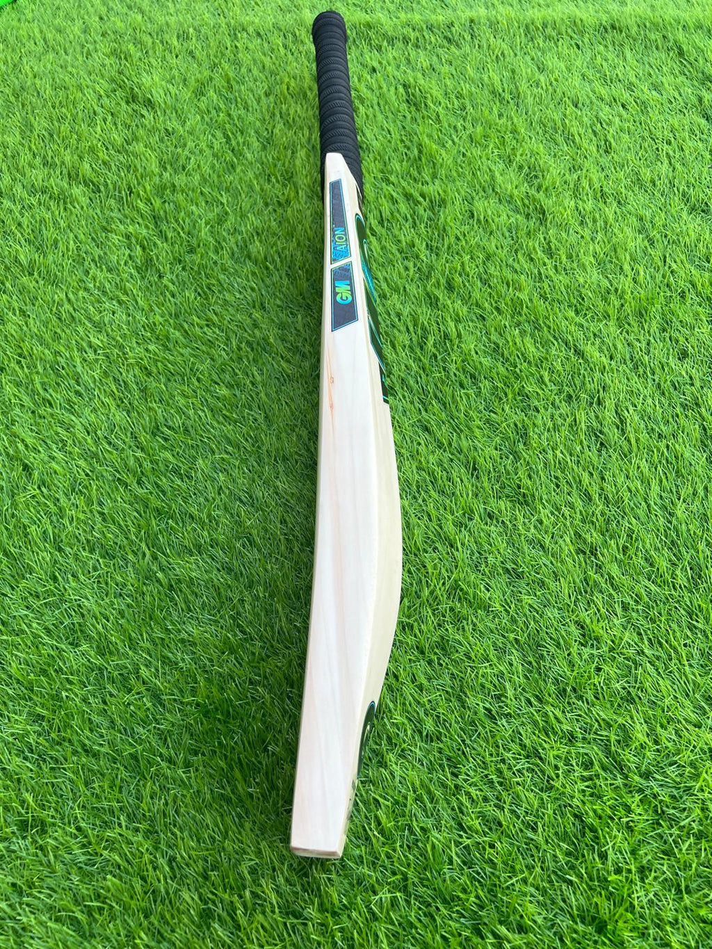 4177-GM English Willow Cricket Bat – Precision and Power Combined
