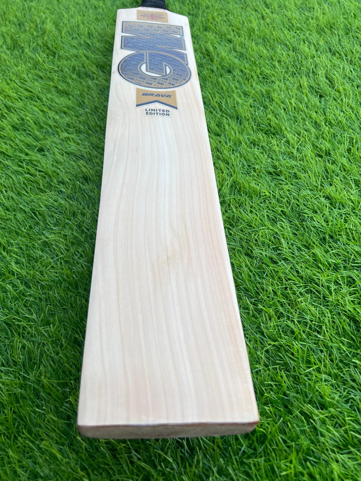 4172-GM English Willow Cricket Bat – Trusted Power & Precision