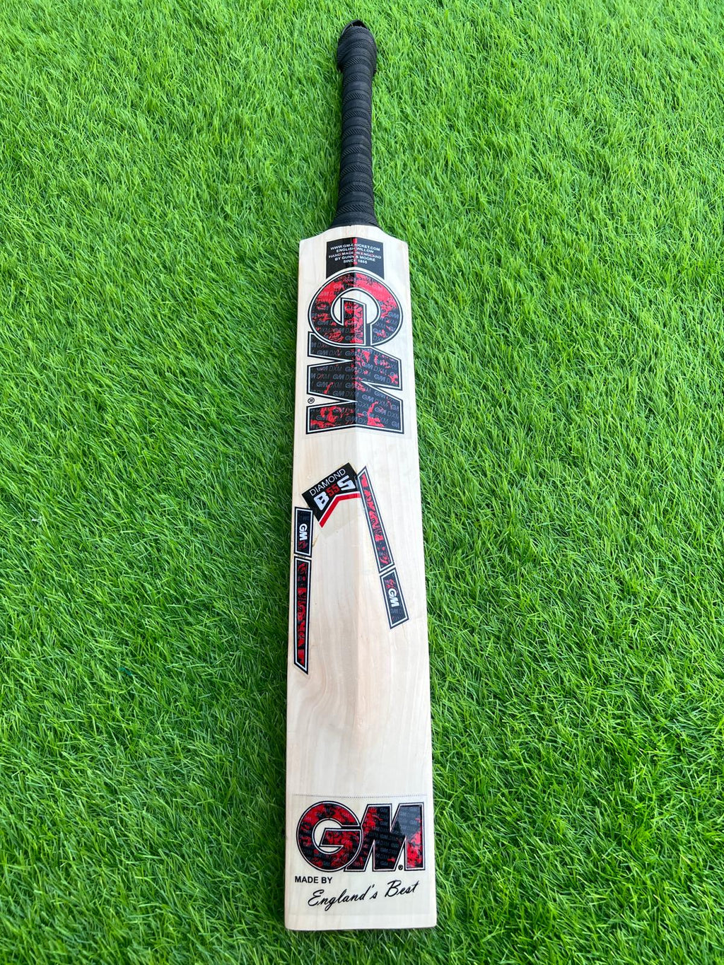4190-GM English Willow Cricket Bat – Trusted Quality & Performance