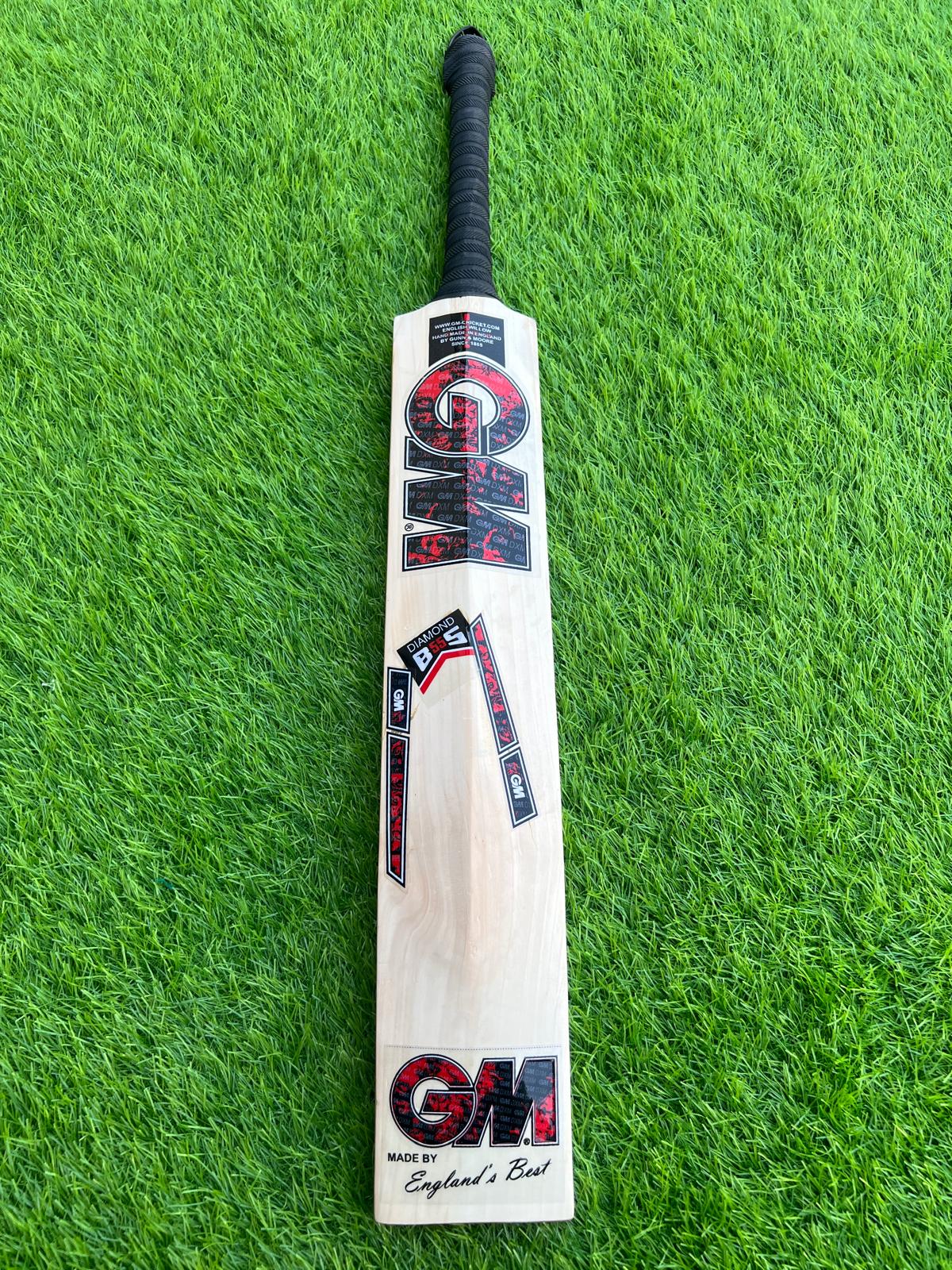 4190-GM English Willow Cricket Bat – Trusted Quality & Performance