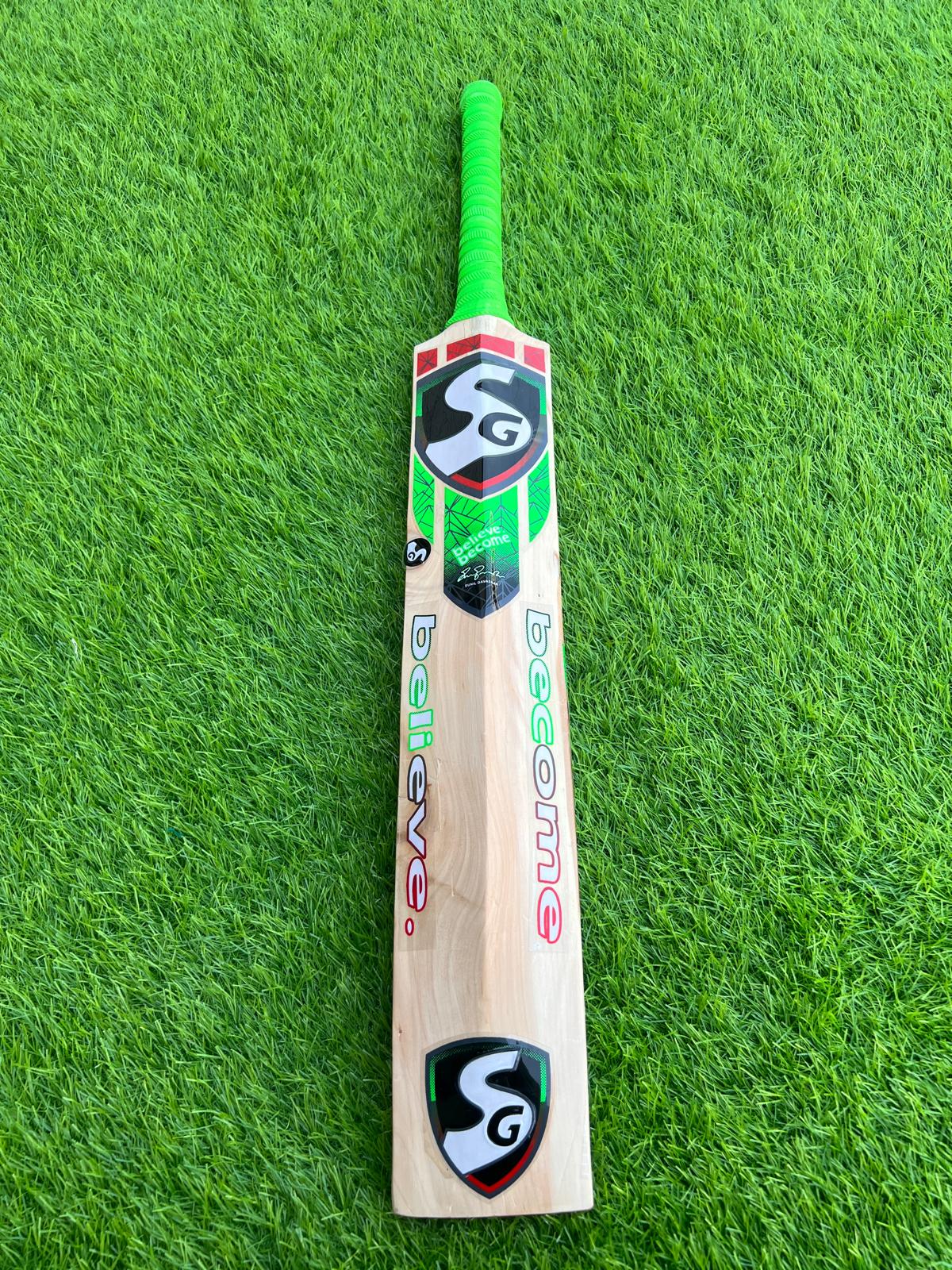 4195-SG English Willow Cricket Bat – Precision Meets Power