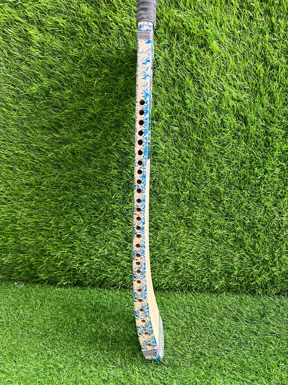 4065-SAKI Tennis Bat – Lightweight Precision & Power