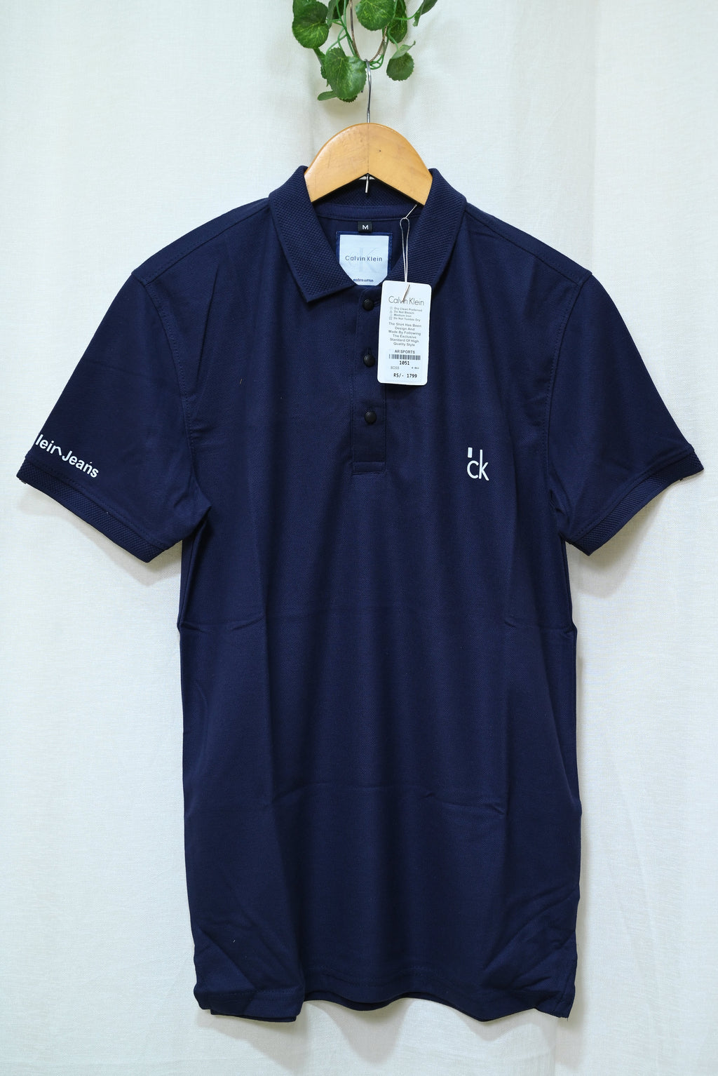 1051-Men’s Custom Fit Cotton Shirt – Rib Collar, Half Sleeves, Button-Up