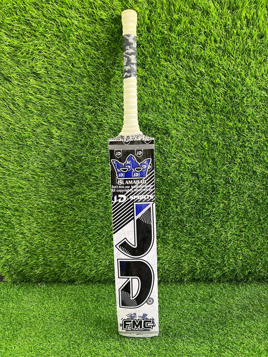 4067-JD Tennis Bat – All-Round Performance with Precision Control