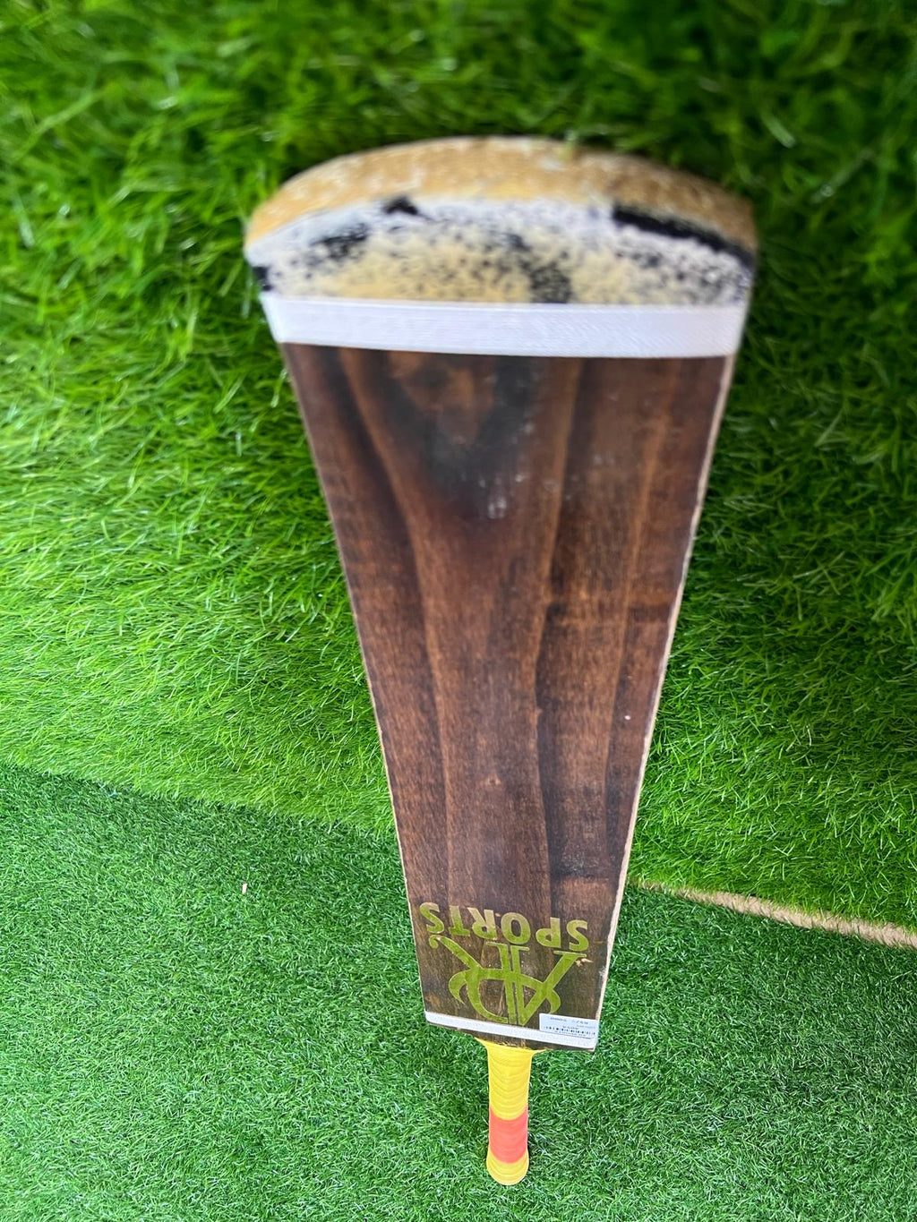 4054-AR Lion Sixer Tennis Bat – Balanced Power & Control for All-Court Players