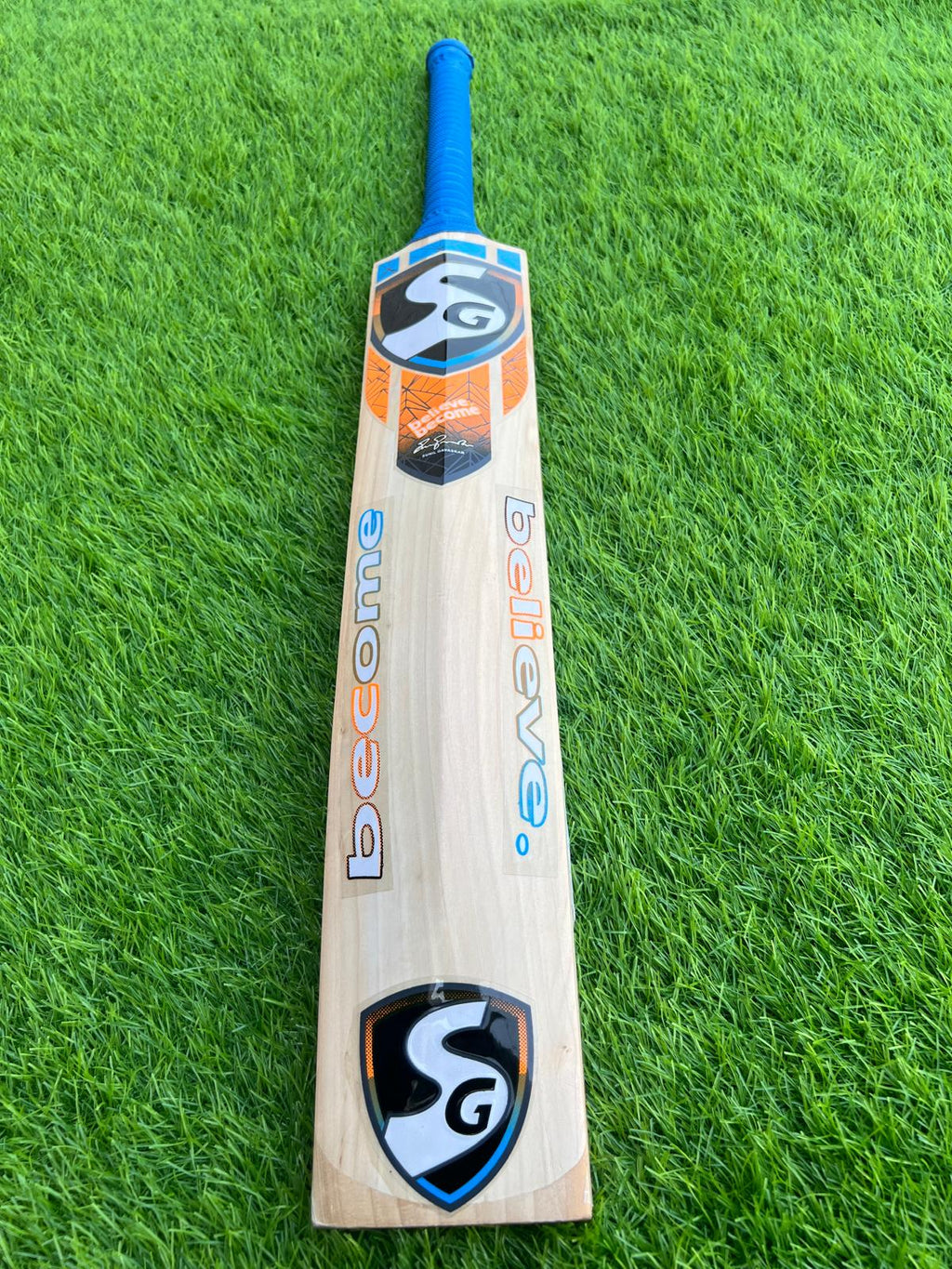 4195-SG English Willow Cricket Bat – Precision Meets Power