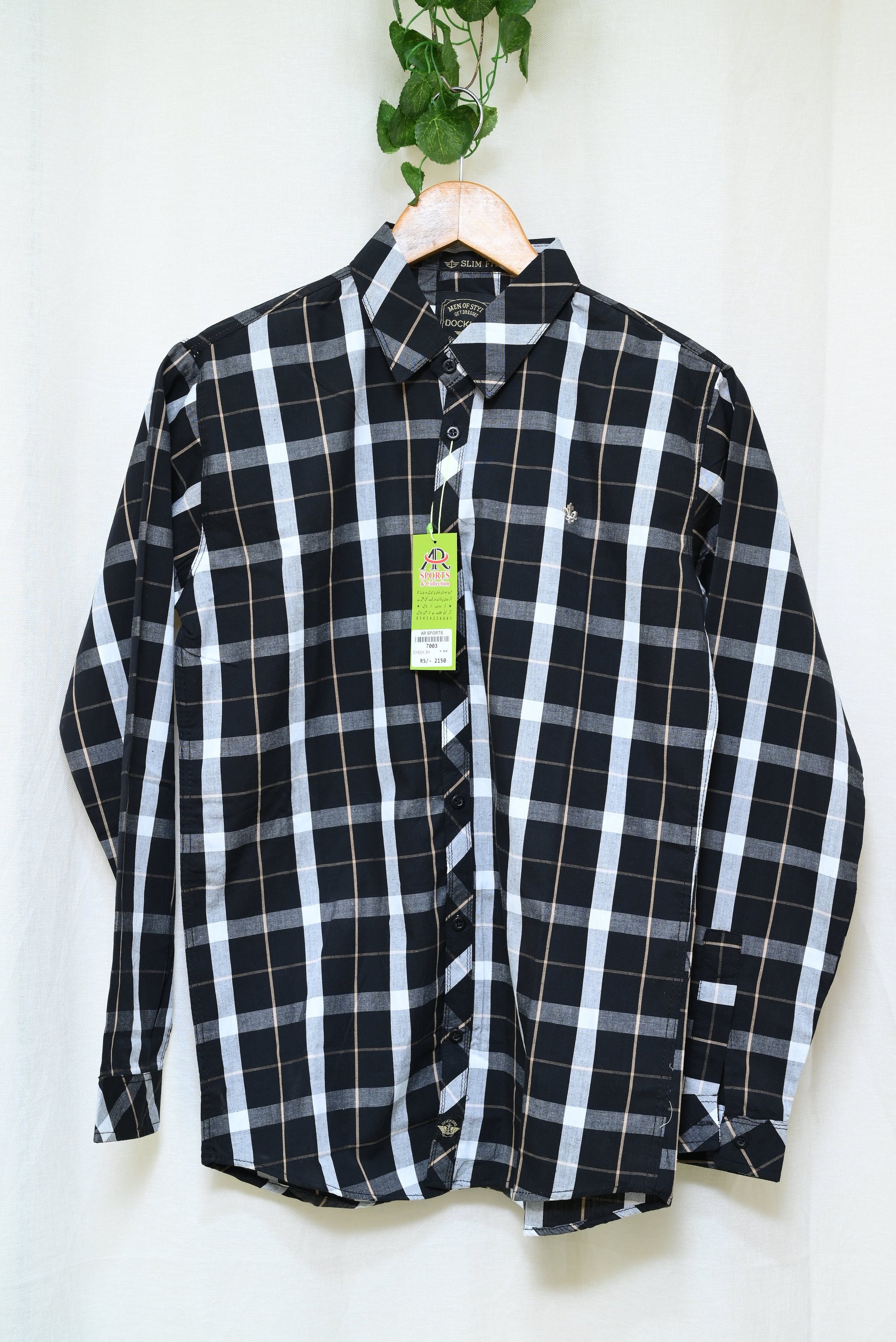 7003-Men’s Checkered Formal Shirt – Slim Fit, Crease-Resistant Cotton Blend