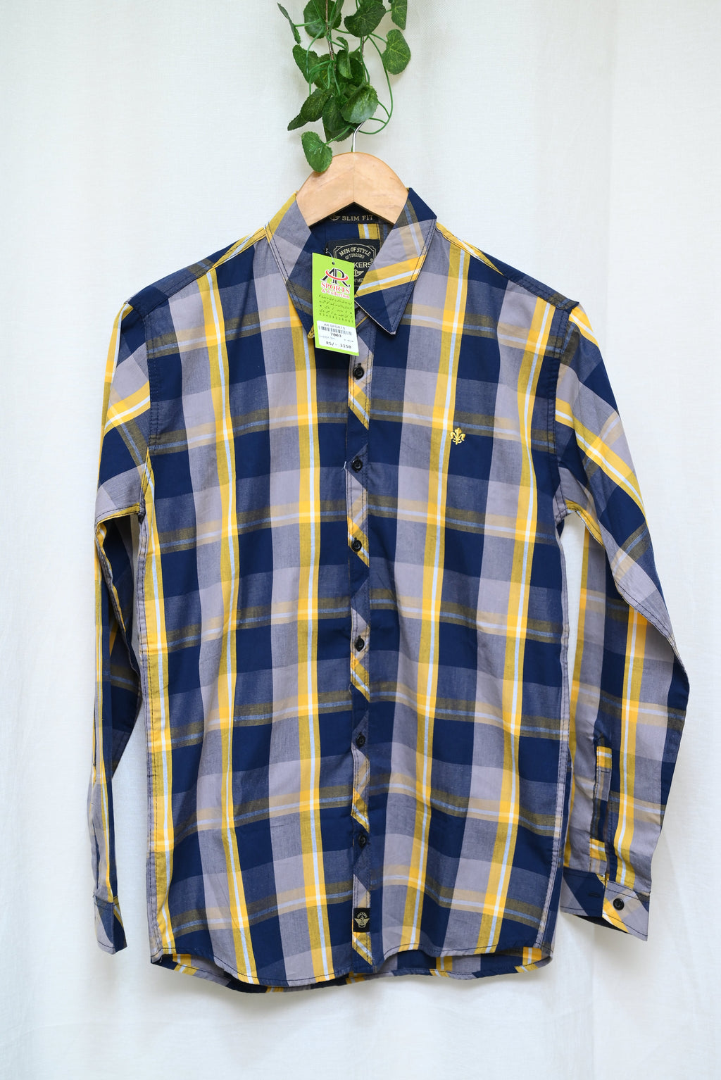 7003-Men’s Checkered Formal Shirt – Slim Fit, Crease-Resistant Cotton Blend