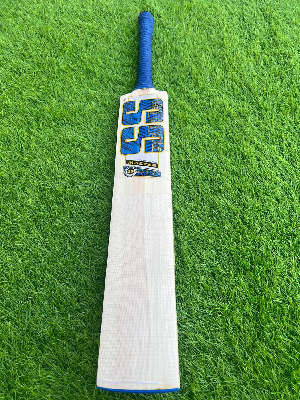 4242-SS Kashmiri Willow Cricket Bat | Reliable Hardball Bat for Powerful & Precise Play