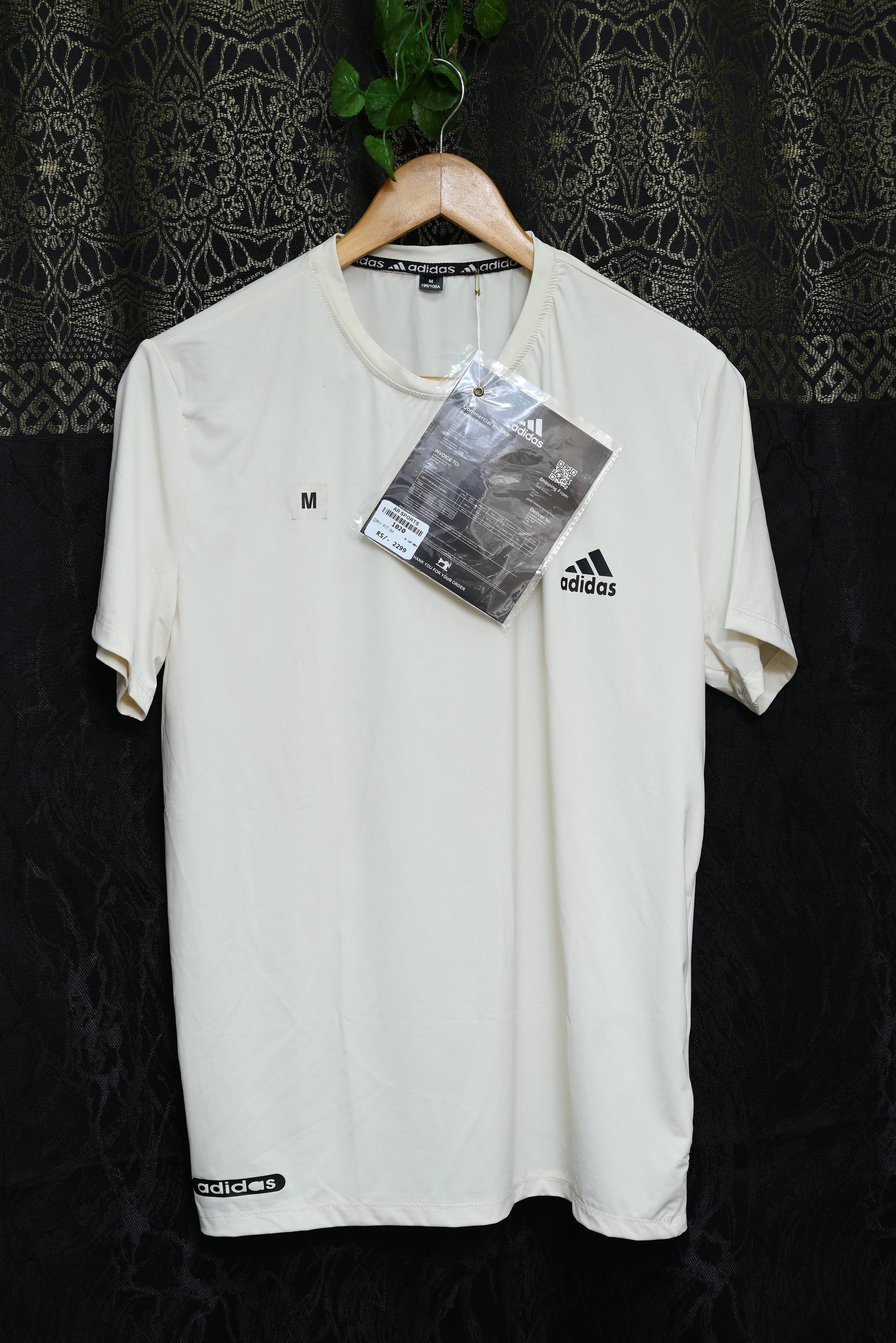 1020-Lightweight Stretch Half Sleeve Shirt – Men’s Custom Fit, Round Neck