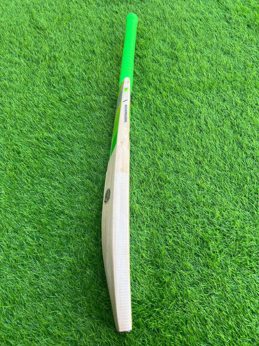 4193-Kookaburra English Willow Cricket Bat – Power & Precision