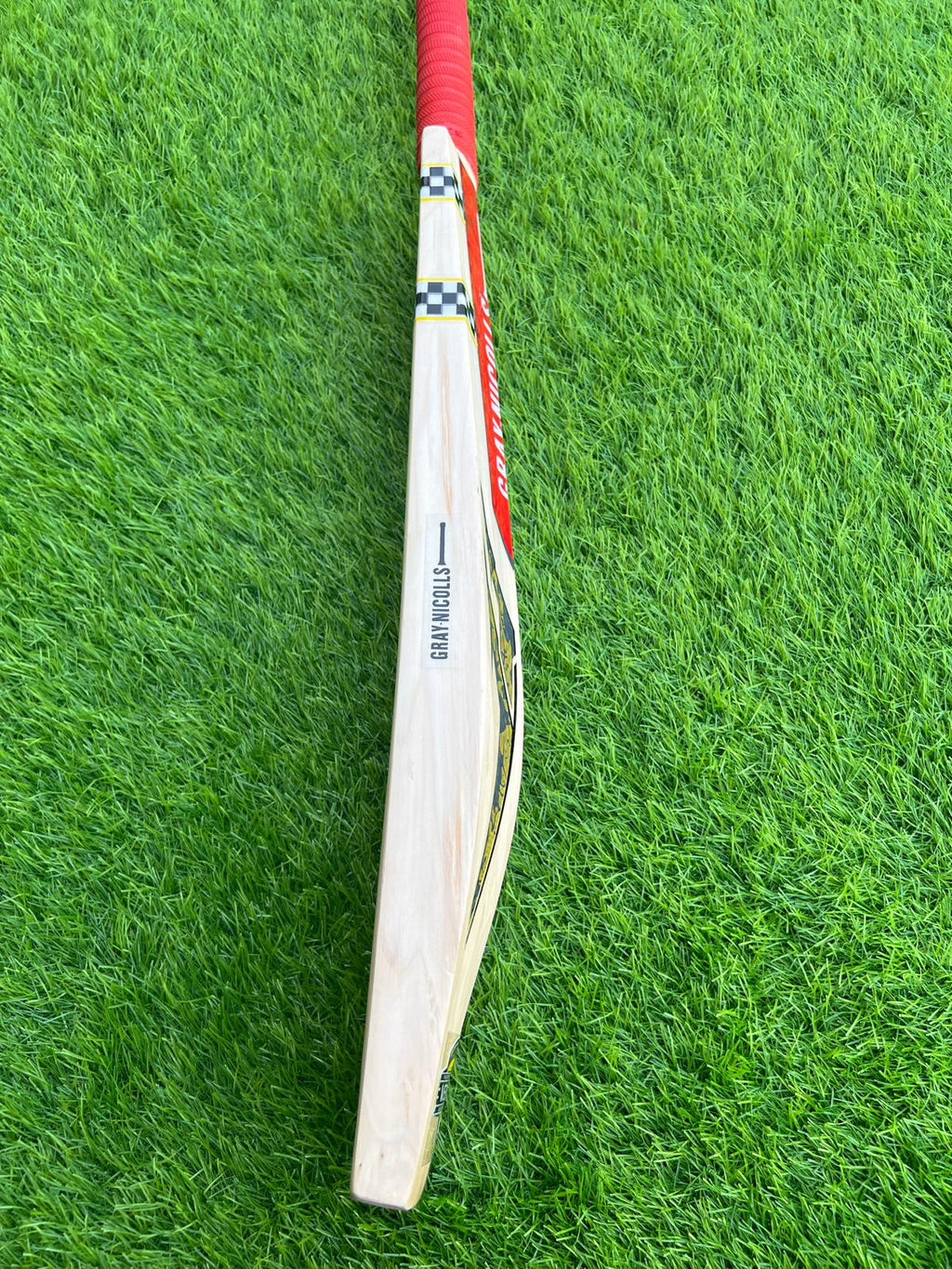 4175-Gray Nicolls English Willow Cricket Bat – Elite Grade for Serious Players
