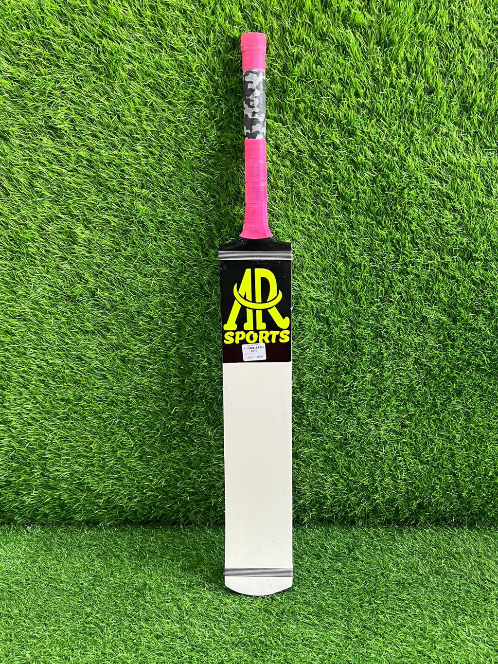 4052-AR Flick Tiger Tennis Bat – Agile Power & Precise Control