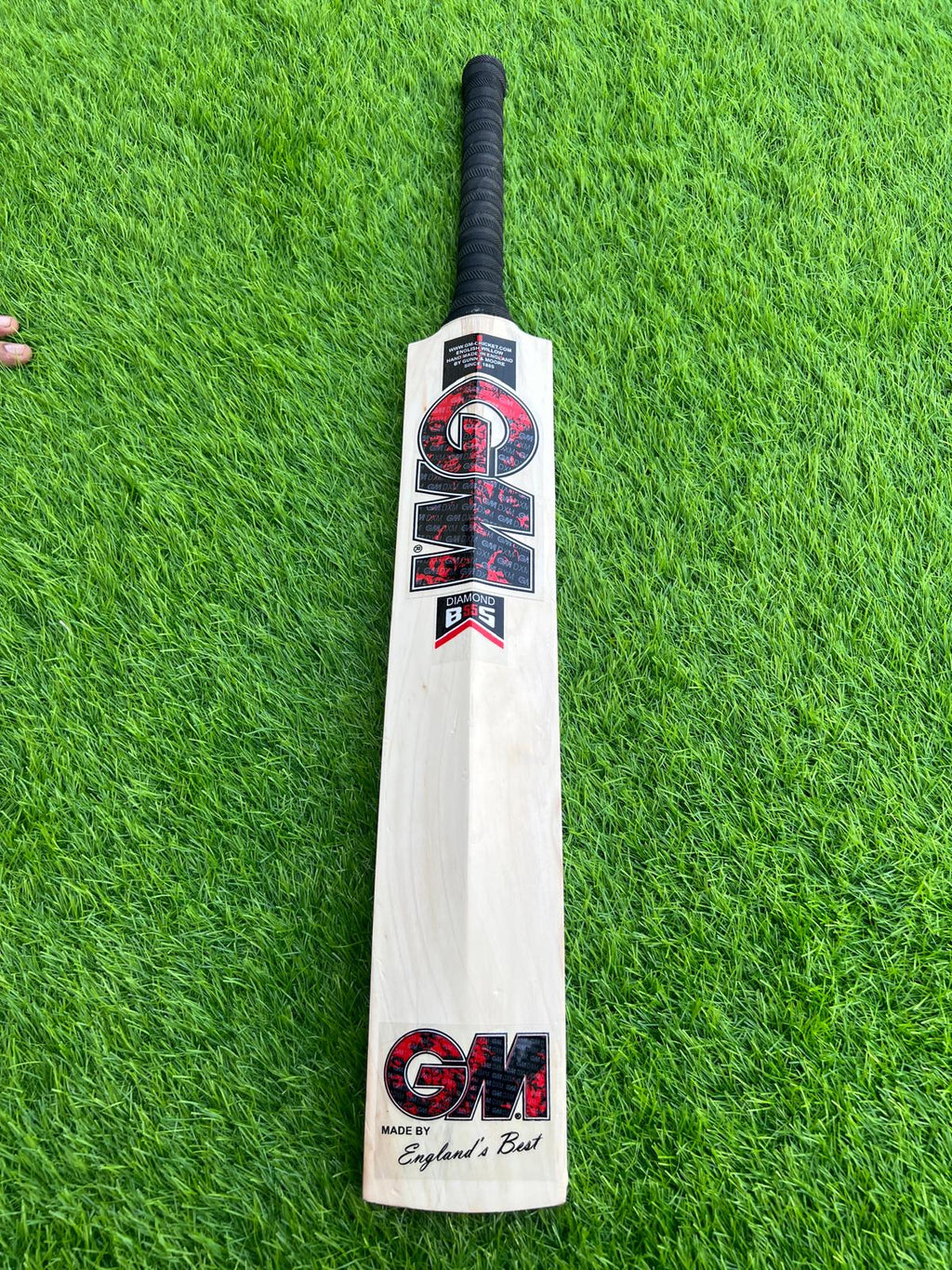 4247-SF Kashmiri Willow Cricket Bat – Reliable Power & Balance for Everyday Cricket