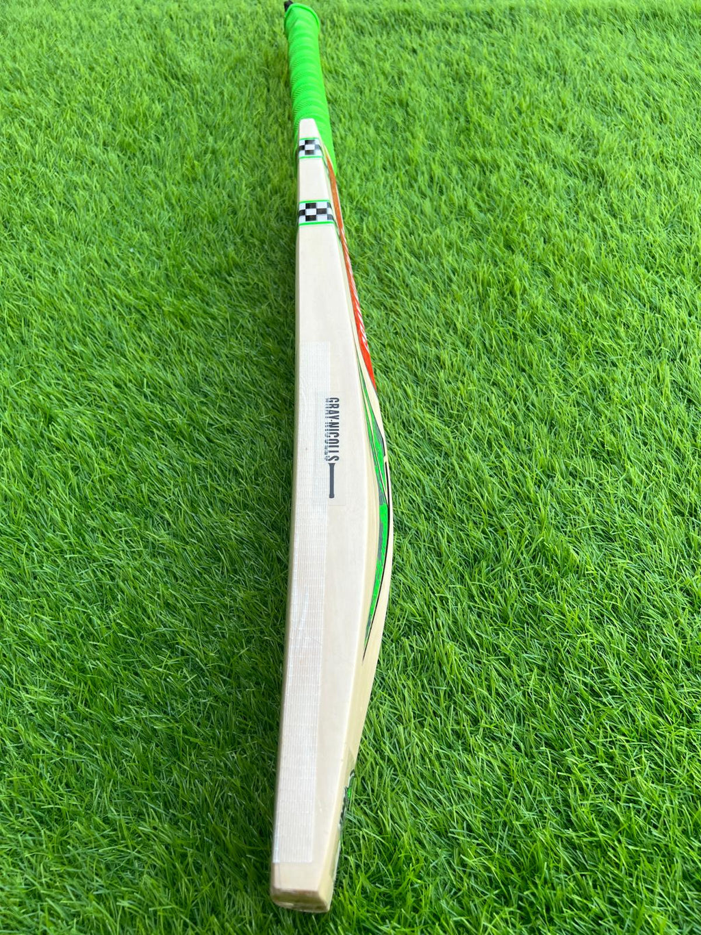 4196-Gray Nicolls English Willow Cricket Bat – Classic Quality & Performance