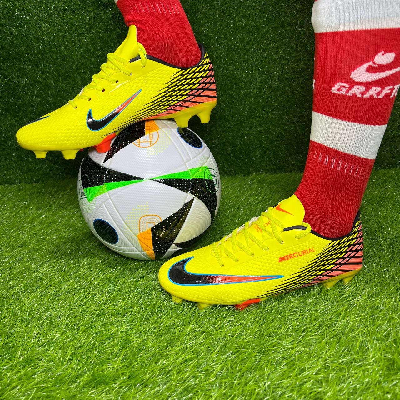 2218-Men’s Football Turf Sneakers – Reinforced Grip, Gelfoam Comfort & All-Weather Upper