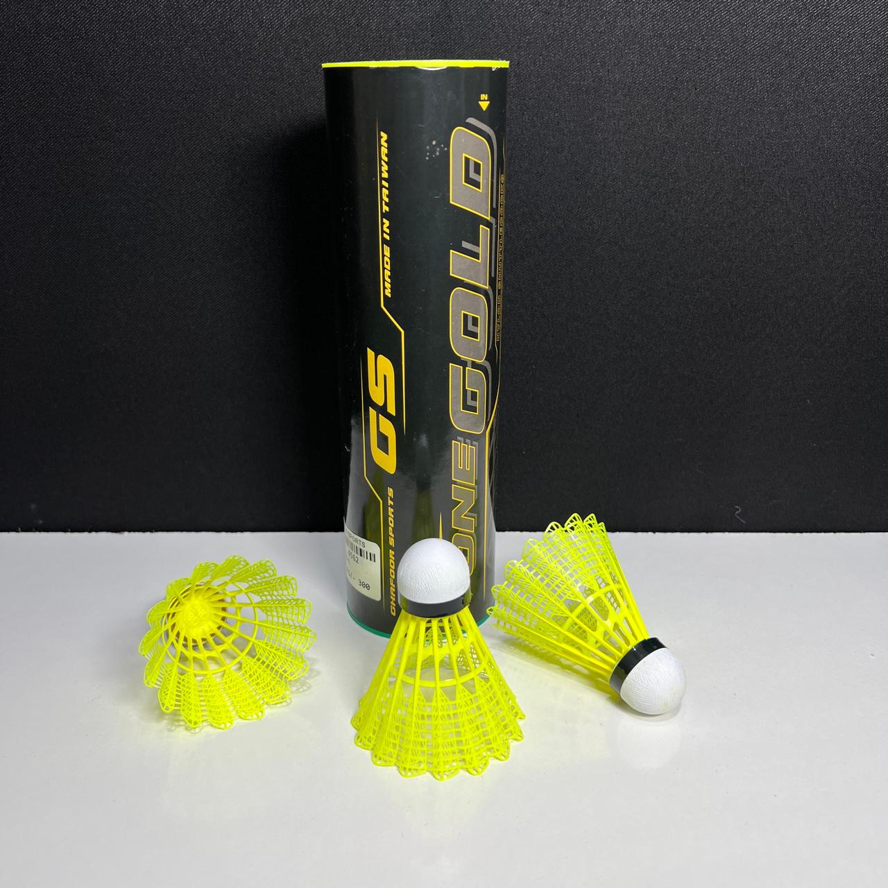 4562-GS ONE Plastic Shuttlecock – Durable Nylon Badminton Shuttles for Training & Casual Play