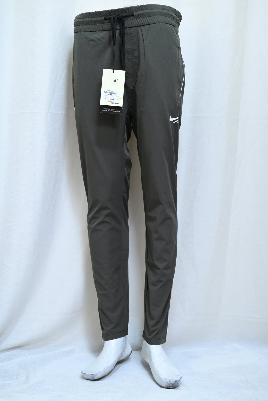 1216-From Desk to Dinner – The Lycra Air Pants That Do It All