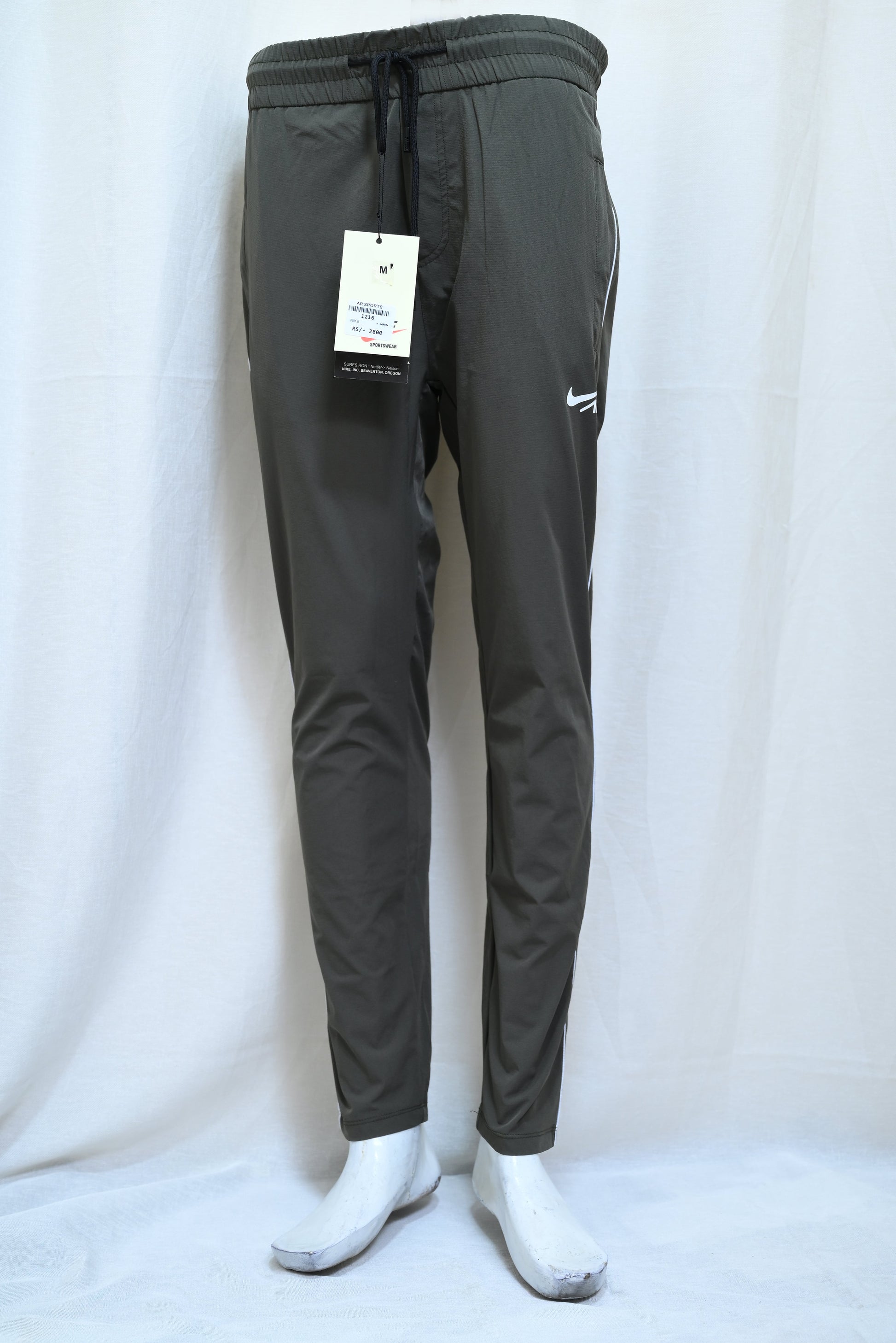 1216-From Desk to Dinner – The Lycra Air Pants That Do It All