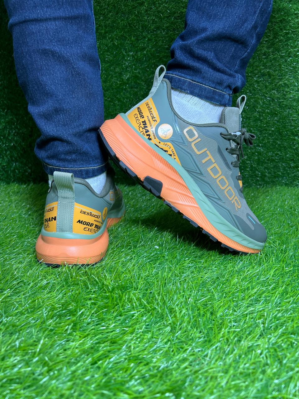 2302-Sleek Minimalist Outdoor Mesh Sneakers – Comfortable, Durable & Easy-Care Footwear