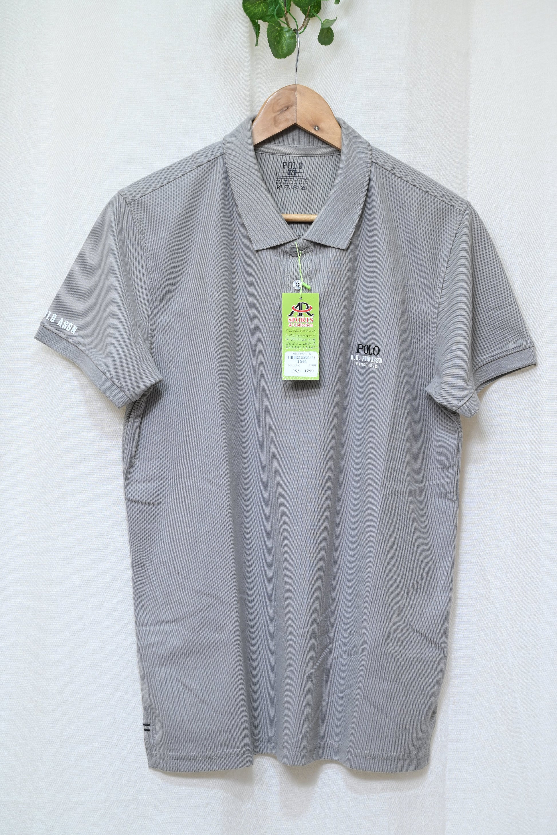 1046-Men’s Casual Shirt – Custom Fit, Rib Collar Neck, Button Front